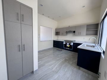 El Mayorazgo Residencial casa nueva en venta lista para estrenar!