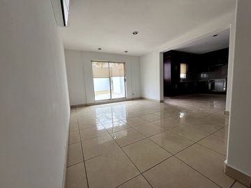 Casa en venta y renta en Las Quintas