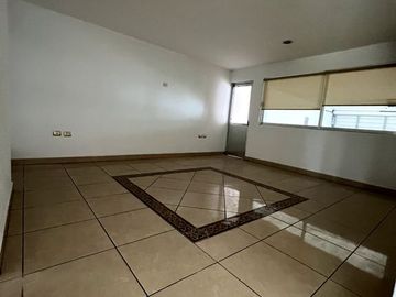 Casa en venta y renta en Las Quintas