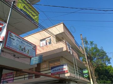 Local Comercial en 2do Nivel en Plaza Las Maria Luisas, Av. Revolución.
