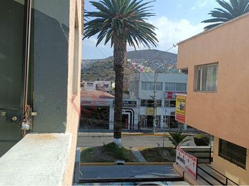 Local Comercial en 2do Nivel en Plaza Las Maria Luisas, Av. Revolución.