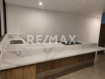 Casa de 3 pisos de 400m2 de construcción en Venta, casa NUEVA de 4 habitaciones con baños completos y salón de juegos Valle Juriquilla - (3)
