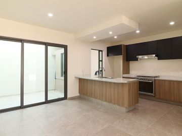 CASA NUEVA EN VENTA EN MORELIA, CAÑADAS DEL BOSQUE