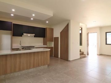 CASA NUEVA EN VENTA EN MORELIA, CAÑADAS DEL BOSQUE
