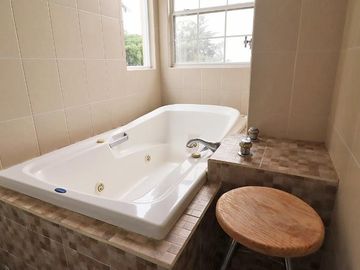 CASA EN VENTA, ZONA TZINTZUNTZAN