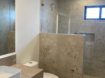 Casa en renta - LOMAS 4° SECCION, San Luis Potosí