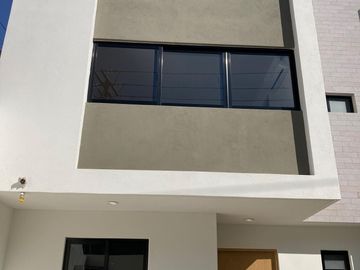 Casa en renta - LOMAS 4° SECCION, San Luis Potosí