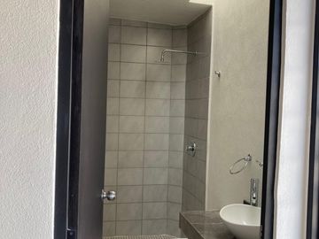 Casa en renta - RESIDENCIAL LOS LAGOS, San Luis Potosí