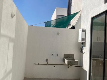 Casa en renta - RESIDENCIAL LOS LAGOS, San Luis Potosí