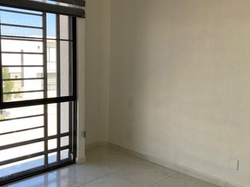 Casa en renta - RESIDENCIAL LOS LAGOS, San Luis Potosí