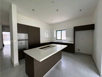 Casa en Venta Altares Residencial Santiago Nuevo Leon