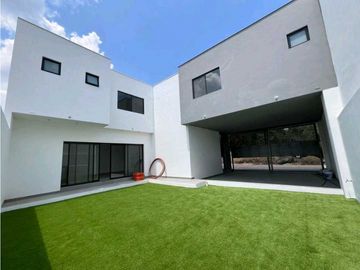 Casa en Venta Altares Residencial Santiago Nuevo Leon