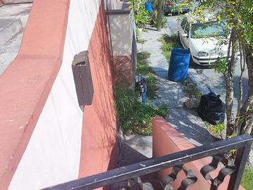 CASA EN VENTA EN COL. VALLE DE INFONAVIT EN MONTERREY