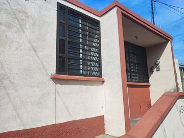 CASA EN VENTA EN COL. VALLE DE INFONAVIT EN MONTERREY