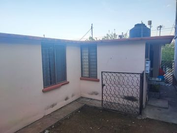 CASA EN VENTA EN COL. VALLE DE INFONAVIT EN MONTERREY