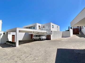 Espectacular Casa en Pinares de Montemar