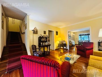CASA VENTA  BAJO VICENTE LOPEZ 3 DORMITORIOS