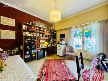 CASA VENTA  BAJO VICENTE LOPEZ 3 DORMITORIOS