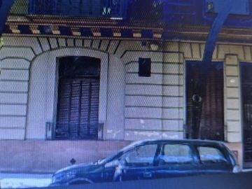PH 4 ambientes en  Barracas con patio a metros de Montes de Oca