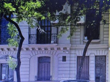 PH 4 ambientes en  Barracas con patio a metros de Montes de Oca