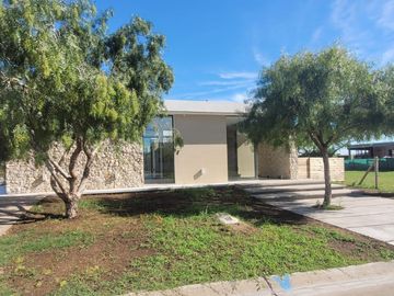 Casa en venta a Estrenar en San Ramiro, Pilar del Este