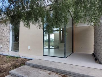 Casa en venta a Estrenar en San Ramiro, Pilar del Este