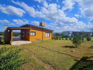 Cabaña en Venta en Los Reartes Dos Dormitorios y Entorno Natural