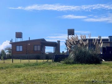 Cabaña en Venta en Los Reartes Dos Dormitorios y Entorno Natural