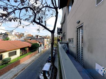 Villa Urquiza- PH 3 ambientes en duplex sin expensas. 1ero por escalera.