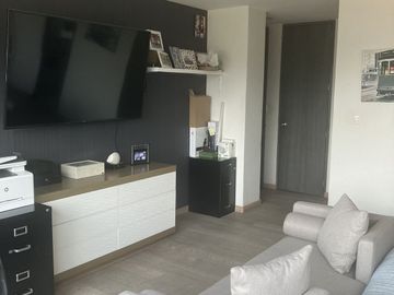 LOMAS COUNTRY VENDE BONITO DEPARTAMENTO