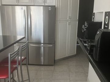 LOMAS COUNTRY VENDE BONITO DEPARTAMENTO