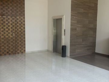 LOMAS COUNTRY VENDE BONITO DEPARTAMENTO