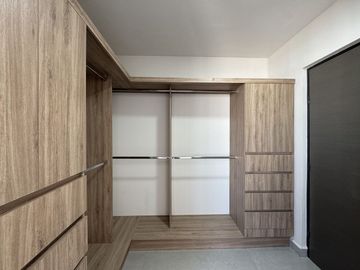 CASA NUEVA EN VENTA EN ZONA CUMBRES - LA RESERVA