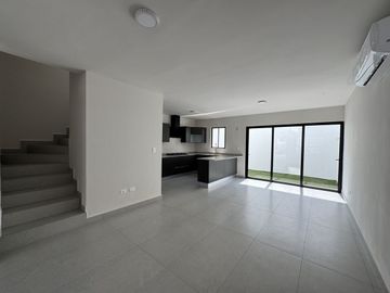 CASA NUEVA EN VENTA EN ZONA CUMBRES - LA RESERVA