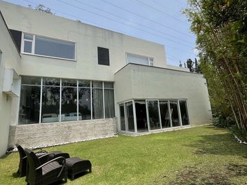 CASA A LA VENTA  EN BOSQUE DE LA HERRADURA.