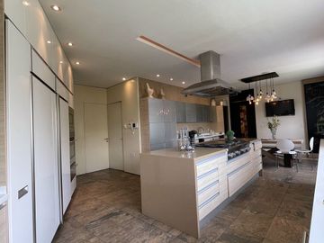 CASA A LA VENTA  EN BOSQUE DE LA HERRADURA.