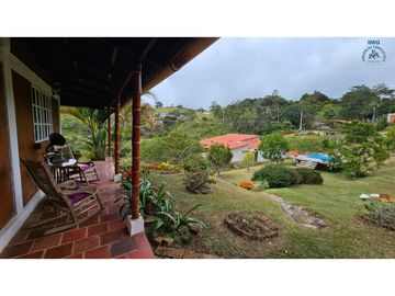 ref 961a Párraga/pavas/vendo casa campestre
