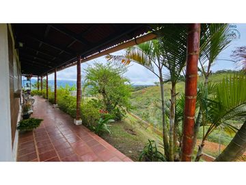 ref 961a Párraga/pavas/vendo casa campestre
