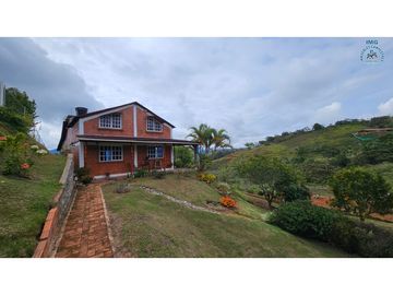 ref 961a Párraga/pavas/vendo casa campestre