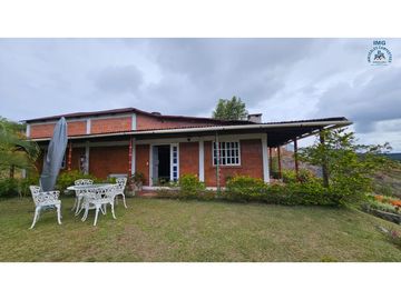 ref 961a Párraga/pavas/vendo casa campestre