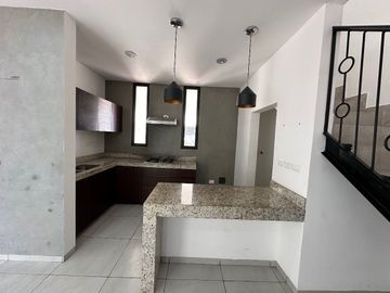 Casa en venta en privada en Chuburná Hidalgo, Mérida, Yucatán.