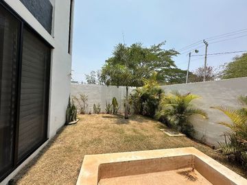 Casa en venta en privada en Chuburná Hidalgo, Mérida, Yucatán.