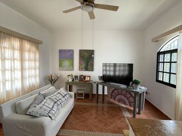 En venta casa dentro de privada en Temozón Nte.