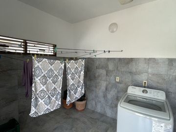En venta casa dentro de privada en Temozón Nte.