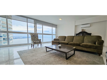 Se vende penthouse en punta pacifica