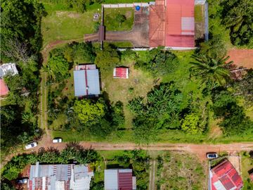 Se vende lote en Nuevo Emperador