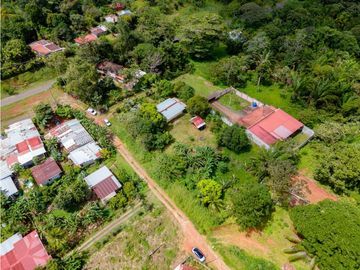 Se vende lote en Nuevo Emperador