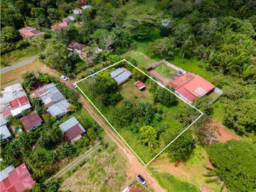 Se vende lote en Nuevo Emperador