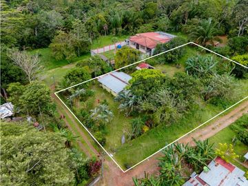 Se vende lote en Nuevo Emperador