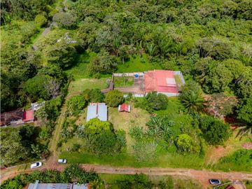 Se vende lote en Nuevo Emperador
